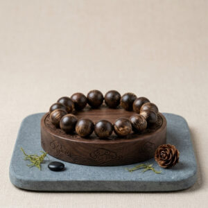 Agar-Style Beaded Bracelet